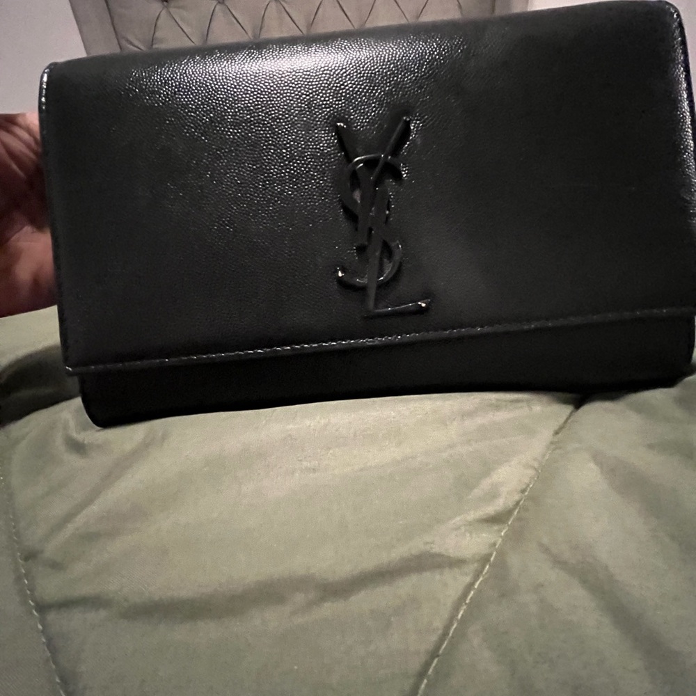 YSL medium size so Kate bag w/ black logo.